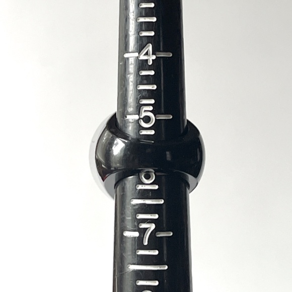 Vintage Size 5.75 Lucite Ring Chunky Flat Top Dome Black w Rhinestone Statement - Picture 14 of 14